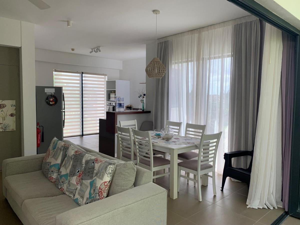 Azuri Apartment 8 Roches Noires Εξωτερικό φωτογραφία